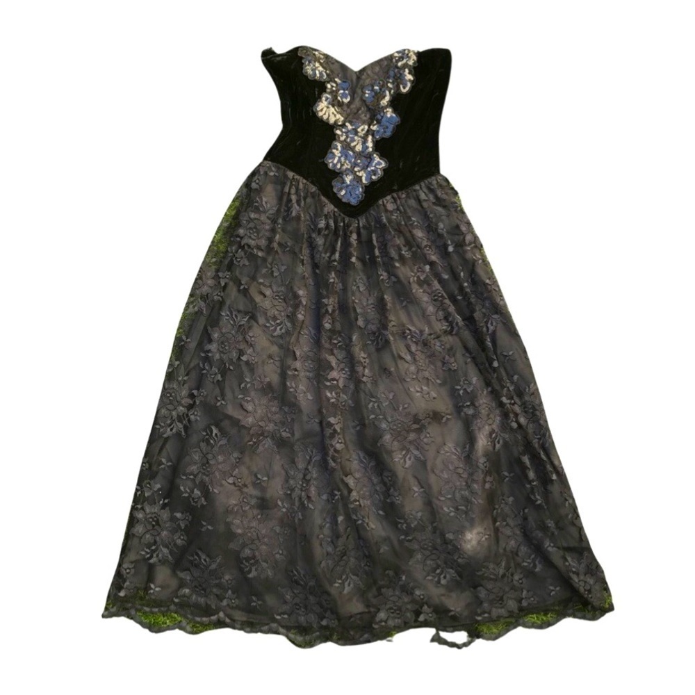 Vintage Black Gothic Velvet and Lace Strapless Dress Goth Halloween